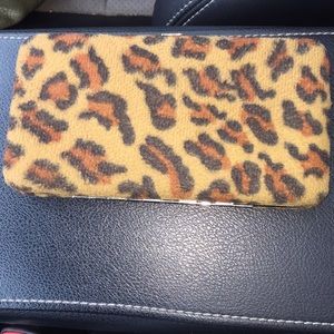 🔥Cheetah clutch wallet 🔥